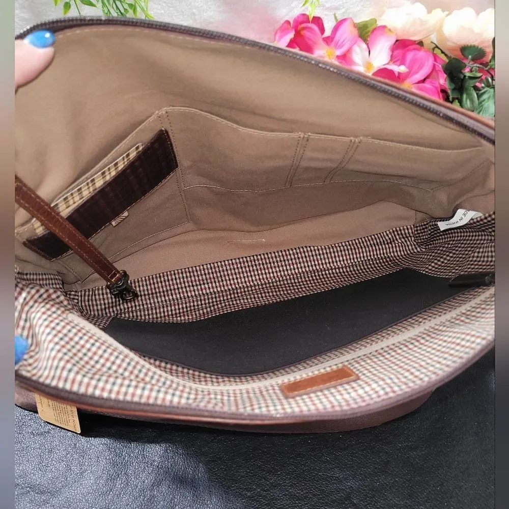 Boconi Garth Urban Messenger Bag in Conyac Full Grain Leather